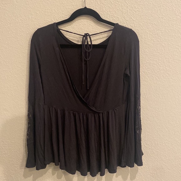 American eagle outfitters black open back top - Picture 5 of 8